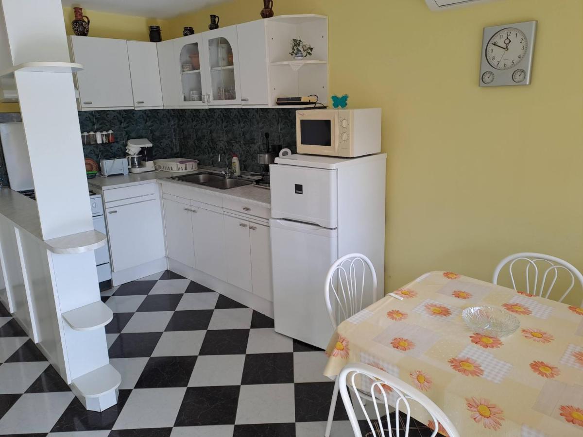 Bianka Apartman Balatonlelle Exterior photo